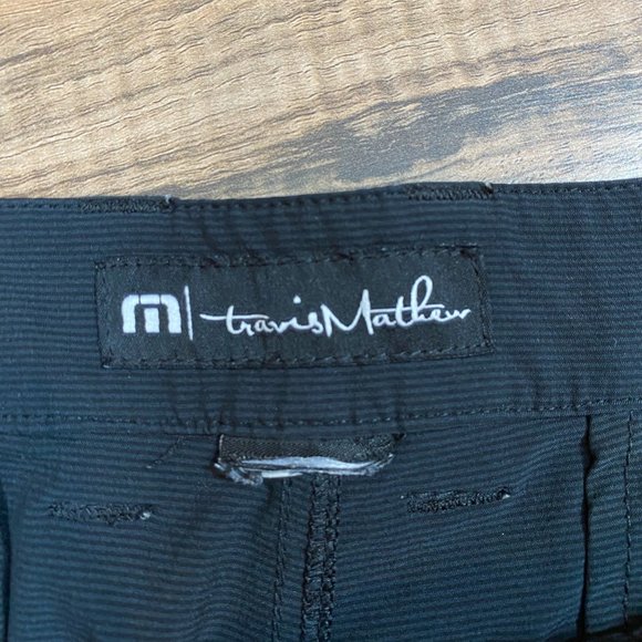 Travis‎ Mathew Golf Chino Short Micro Strip Black/Gray Men's Size 34 - Picture 4 of 7